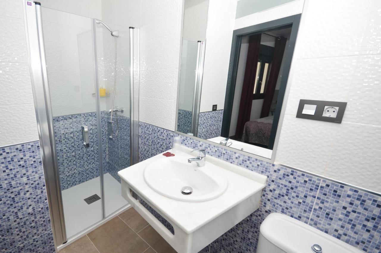 Hostal Maria Jose Conil De La Frontera Dış mekan fotoğraf