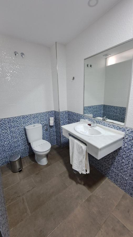 Hostal Maria Jose Conil De La Frontera Dış mekan fotoğraf