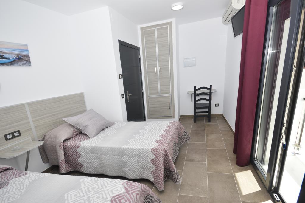 Hostal Maria Jose Conil De La Frontera Dış mekan fotoğraf