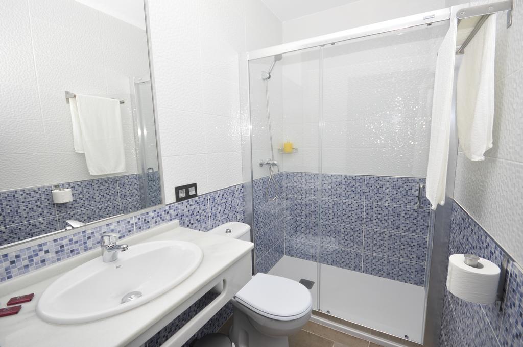 Hostal Maria Jose Conil De La Frontera Dış mekan fotoğraf