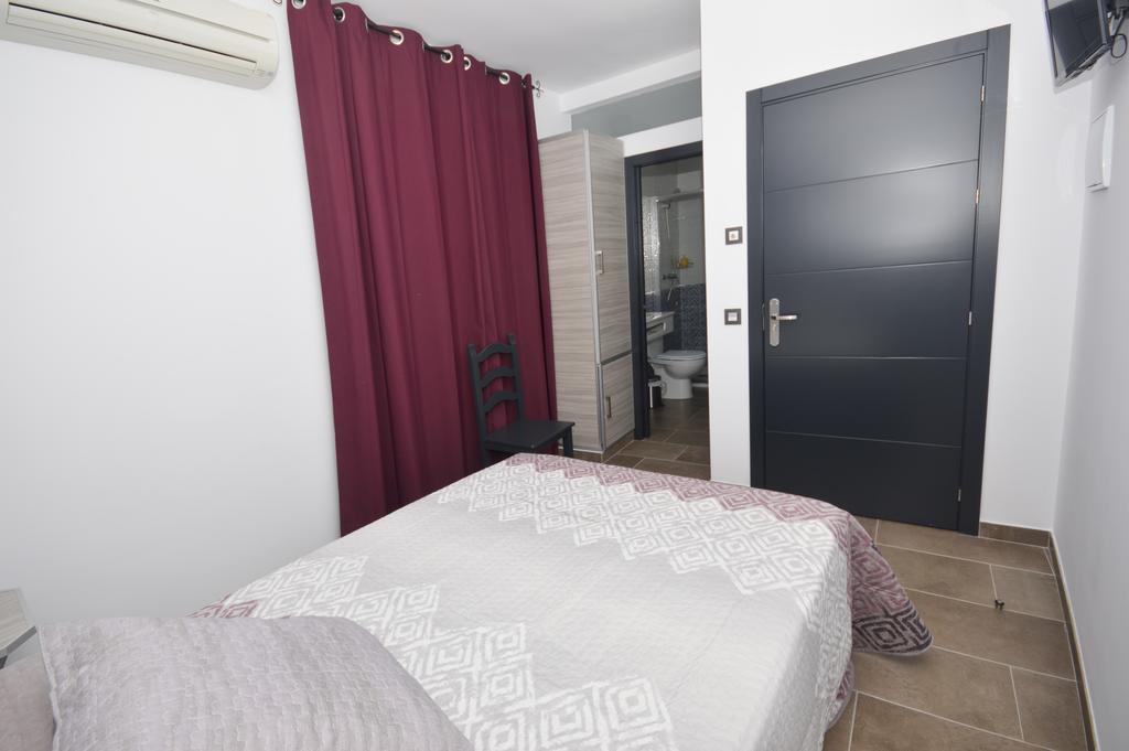 Hostal Maria Jose Conil De La Frontera Dış mekan fotoğraf