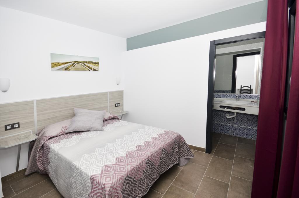 Hostal Maria Jose Conil De La Frontera Dış mekan fotoğraf